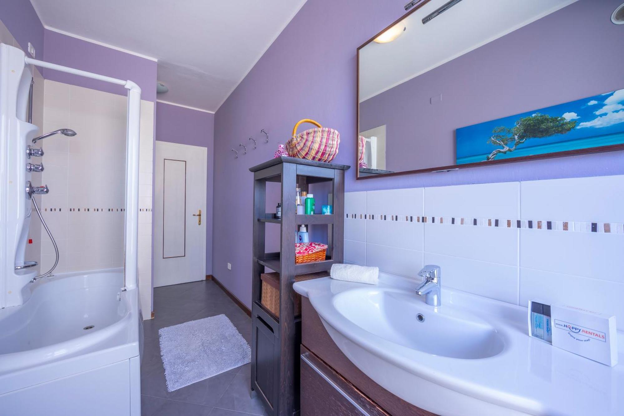 Riva Dante Apartment - Happy Rentals Exterior photo